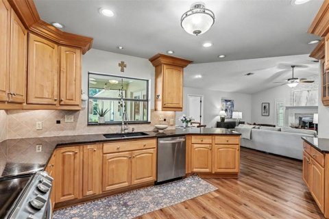 House in Lakeland, Florida 4 bedrooms, 217.86 sq.m. № 2266979 - photo 5