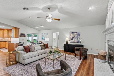 House in Lakeland, Florida 4 bedrooms, 217.86 sq.m. № 2266979 - photo 13