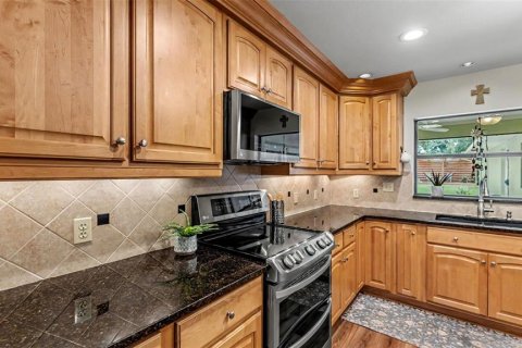 House in Lakeland, Florida 4 bedrooms, 217.86 sq.m. № 2266979 - photo 6