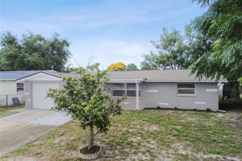 Villa ou maison à louer à Port Richey, Floride: 2 chambres, 97.18 m2 № 2098907 - photo 25