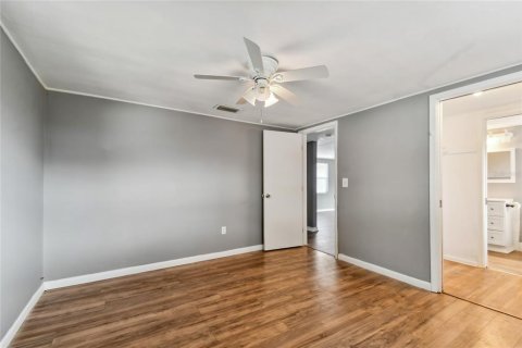 Villa ou maison à louer à Port Richey, Floride: 2 chambres, 97.18 m2 № 2098907 - photo 4