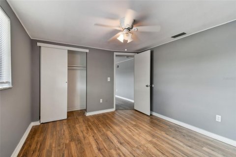 Villa ou maison à louer à Port Richey, Floride: 2 chambres, 97.18 m2 № 2098907 - photo 18