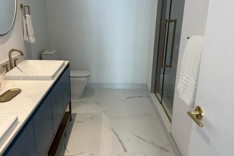 Condominio en venta en Miami, Florida, 2 dormitorios, 82.31 m2 № 2026859 - foto 12