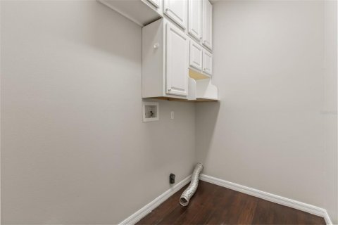 House in MAGNOLIA PARK in Sanford, Florida 4 bedrooms, 320.05 sq.m. № 2198276 - photo 23