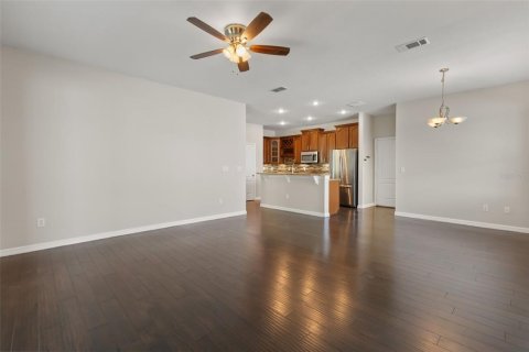 House in MAGNOLIA PARK in Sanford, Florida 4 bedrooms, 320.05 sq.m. № 2198276 - photo 16