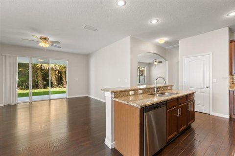 House in MAGNOLIA PARK in Sanford, Florida 4 bedrooms, 320.05 sq.m. № 2198276 - photo 20