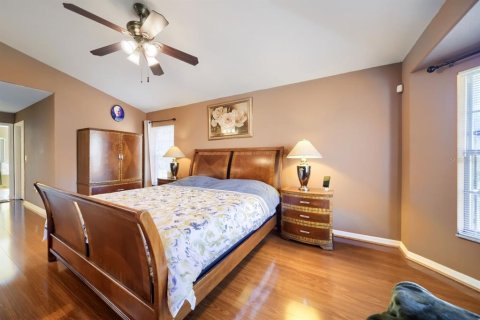 House in Tavares, Florida 3 bedrooms, 231.79 sq.m. № 2199329 - photo 21