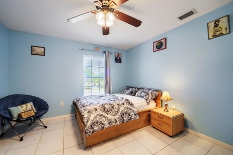 House in Tavares, Florida 3 bedrooms, 231.79 sq.m. № 2199329 - photo 14