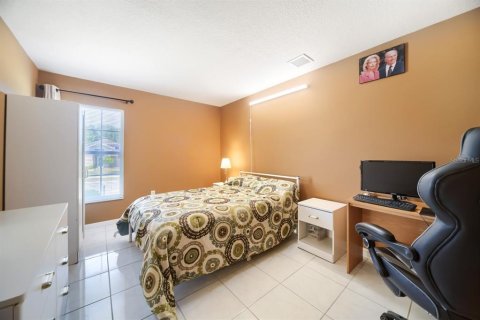 House in Tavares, Florida 3 bedrooms, 231.79 sq.m. № 2199329 - photo 22