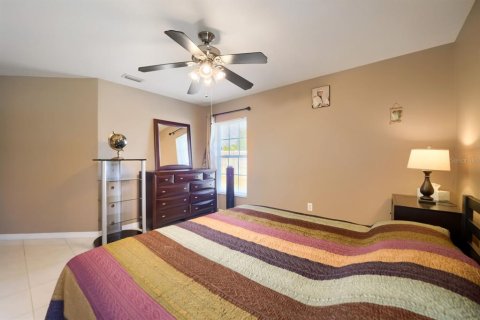 House in Tavares, Florida 3 bedrooms, 231.79 sq.m. № 2199329 - photo 24