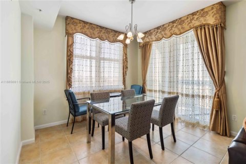 Condo in Fort Lauderdale, Florida, 2 bedrooms  № 2244264 - photo 13