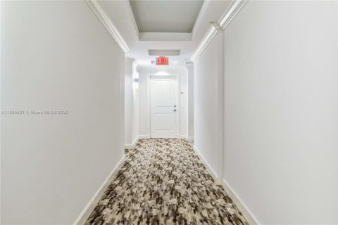 Condo in Fort Lauderdale, Florida, 2 bedrooms  № 2244264 - photo 4