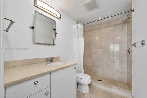 Condo in Aventura, Florida, 2 bedrooms № 2079375 - photo 18