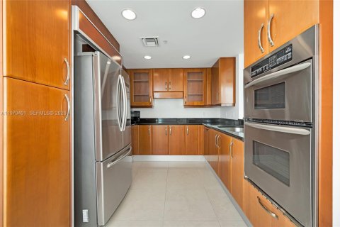 Condo in Aventura, Florida, 2 bedrooms № 2079375 - photo 4