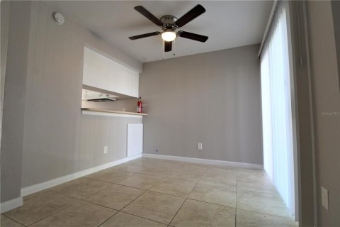 Touwnhouse à louer à Sarasota, Floride: 2 chambres, 96.43 m2 № 1910477 - photo 2