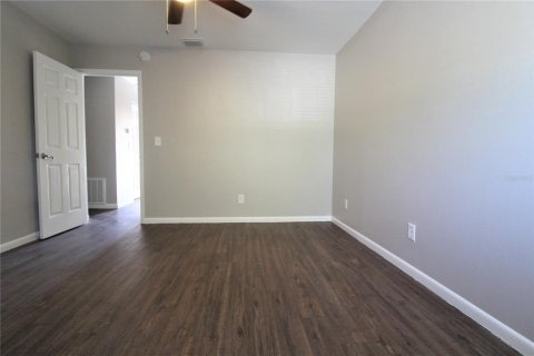 Touwnhouse à louer à Sarasota, Floride: 2 chambres, 96.43 m2 № 1910477 - photo 12