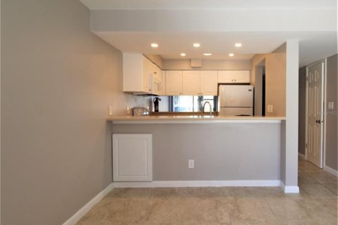 Touwnhouse à louer à Sarasota, Floride: 2 chambres, 96.43 m2 № 1910477 - photo 5