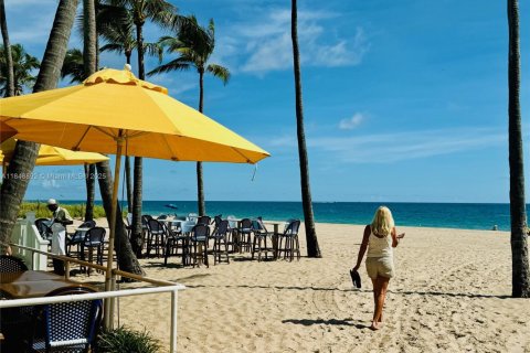 Apartamento en alquiler en Lauderdale-by-the-Sea, Florida, 1 dormitorio, 51.1 m2 № 1850565 - foto 23