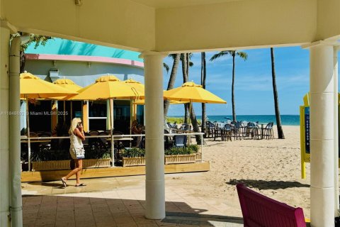 Apartamento en alquiler en Lauderdale-by-the-Sea, Florida, 1 dormitorio, 51.1 m2 № 1850565 - foto 22