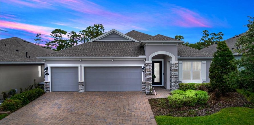 Casa en DeLand, Florida 3 dormitorios, 221.48 m2 № 1771395