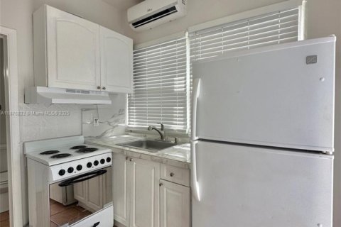 Appartement à louer à North Miami, Floride: 51.1 m2 № 1921503 - photo 5