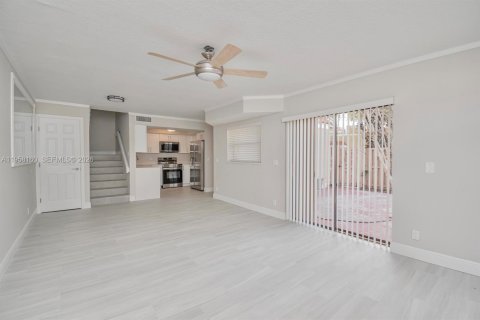 Adosado en alquiler en Delray Beach, Florida, 3 dormitorios, 123.19 m2 № 2020673 - foto 4