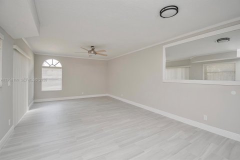 Adosado en alquiler en Delray Beach, Florida, 3 dormitorios, 123.19 m2 № 2020673 - foto 2