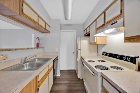 Condo in Altamonte Springs, Florida, 1 bedroom  № 1831481 - photo 12