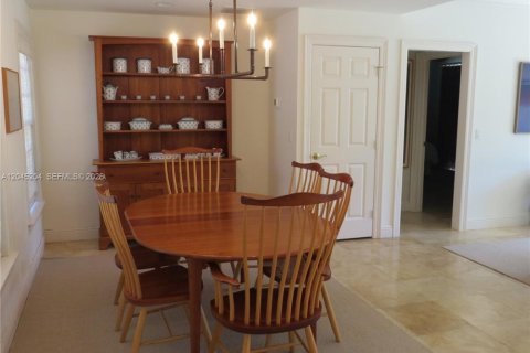 House in Jupiter Island, Florida 3 bedrooms, 247.12 sq.m. № 2279491 - photo 19