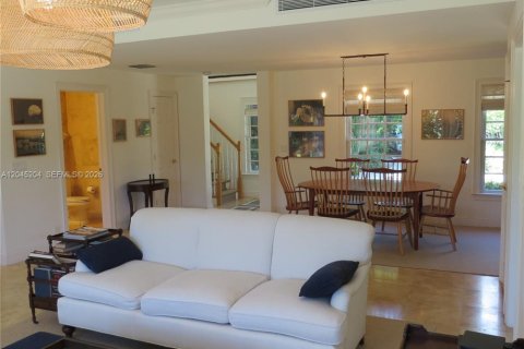 House in Jupiter Island, Florida 3 bedrooms, 247.12 sq.m. № 2279491 - photo 5