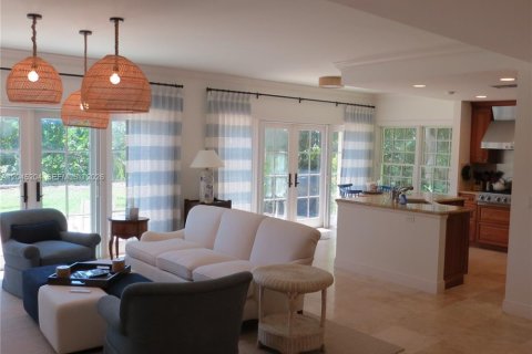 House in Jupiter Island, Florida 3 bedrooms, 247.12 sq.m. № 2279491 - photo 20