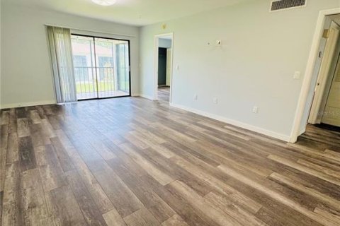 Condo in Oldsmar, Florida, 2 bedrooms № 2219305 - photo 3