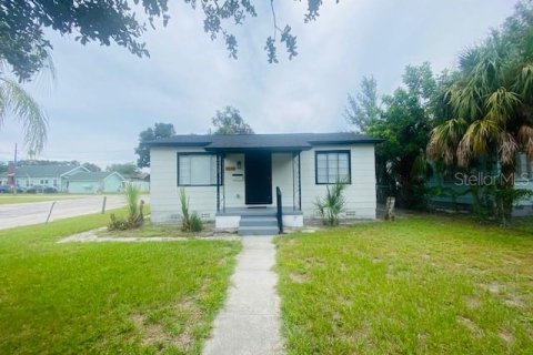 House in Saint Petersburg, Florida 2 bedrooms, 83.61 sq.m. № 1913958 - photo 2