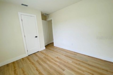 House in Saint Petersburg, Florida 2 bedrooms, 83.61 sq.m. № 1913958 - photo 14