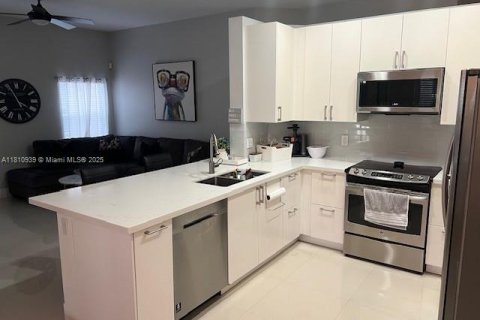 Casa en venta en Weston, Florida, 3 dormitorios, 154.4 m2 № 1755922 - foto 4
