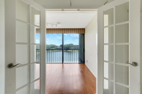 Condo in Palm Beach Gardens, Florida, 2 bedrooms  № 2146145 - photo 13