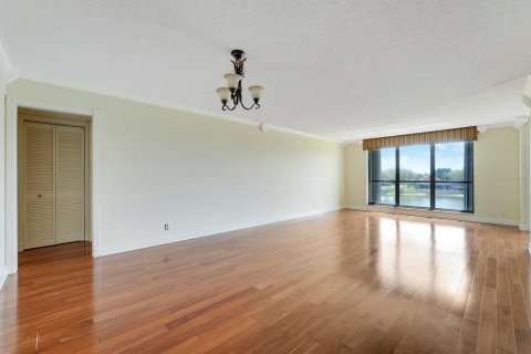 Condo in Palm Beach Gardens, Florida, 2 bedrooms  № 2146145 - photo 3