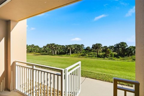 Condominio en venta en Palm Coast, Florida, 3 dormitorios, 152.36 m2 № 2150882 - foto 30