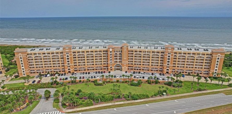 Condominio en Palm Coast, Florida, 3 dormitorios № 2150882