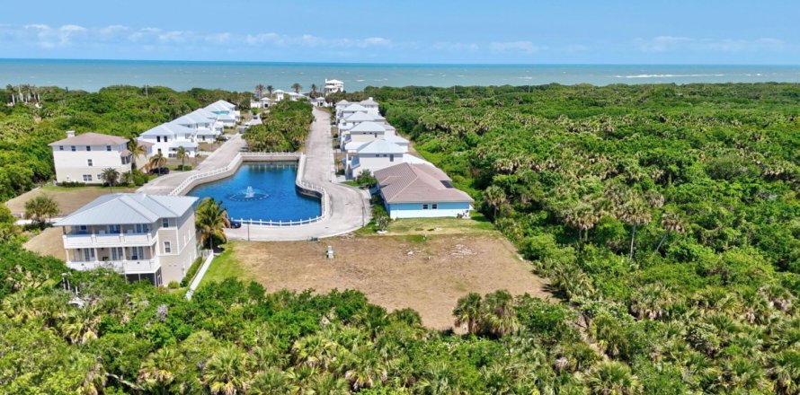 Terreno en Hutchinson Island South, Florida № 1121441