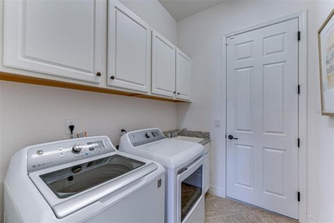 Casa en alquiler en Bradenton, Florida, 3 dormitorios, 259.1 m2 № 2106082 - foto 18