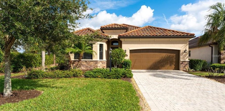 Casa en LAKEWOOD NATIONAL en Bradenton, Florida 3 dormitorios, 259.1 m2 № 2106082