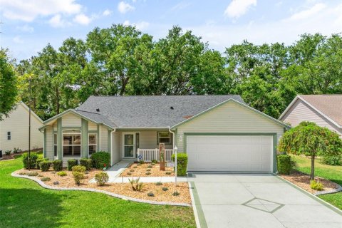 House in The Villages, Florida 3 bedrooms, 207.92 sq.m. № 1624809 - photo 1