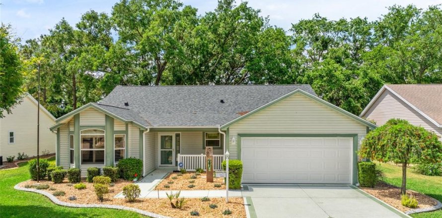 House in The Villages, Florida 3 bedrooms, 207.92 sq.m. № 1624809
