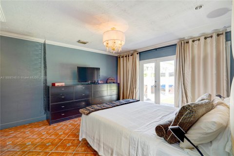 Casa en venta en Miami, Florida, 4 dormitorios, 212.65 m2 № 1943610 - foto 23