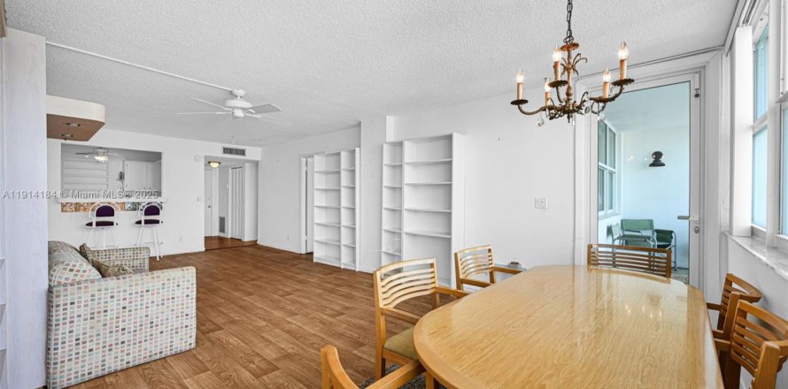 Condo in Hollywood, Florida, 1 bedroom  № 1970977