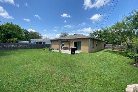 Casa en venta en Port St. Lucie, Florida, 4 dormitorios, 174.1 m2 № 1931300 - foto 21