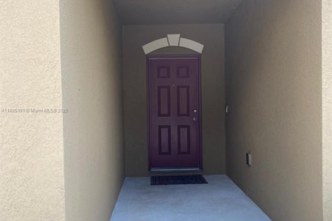 Casa en venta en Port St. Lucie, Florida, 4 dormitorios, 174.1 m2 № 1931300 - foto 26