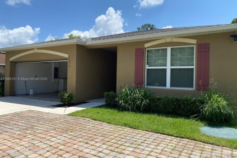 Casa en venta en Port St. Lucie, Florida, 4 dormitorios, 174.1 m2 № 1931300 - foto 29