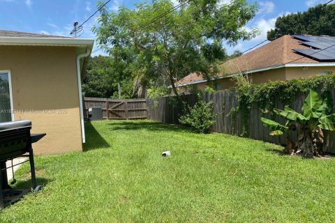 Casa en venta en Port St. Lucie, Florida, 4 dormitorios, 174.1 m2 № 1931300 - foto 19